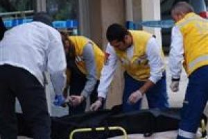 Baş ağrısına dayanamadı 4. kattan atladı