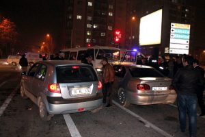 4 ara&ccedil;lı zincirleme kaza: 7 yaralı