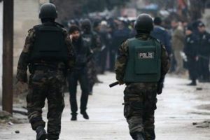 Uyuşturucu sandılar bomba &ccedil;ıktı