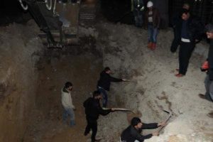 Toprak altında kalan iş&ccedil;i &ouml;ld&uuml;