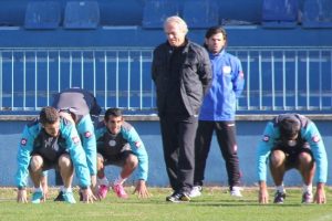 Mustafa Denizli ilk idmanına &ccedil;ıktı
