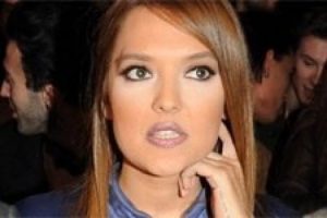 Demet Akalın Milli Piyago bileti aldı ama...