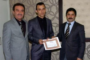 'Yılın &Ouml;ğretmeni'ne teşekk&uuml;r belgesi