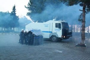 Polislerin tatbikatı g&ouml;z doldurdu