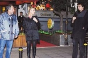Sibel Turnag&ouml;l'&uuml;n oğlu &uuml;vey babasına mesafeli