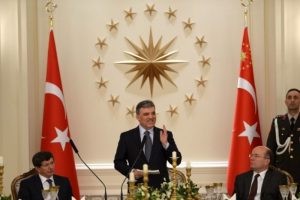 Cumhurbaşkanı G&uuml;l B&uuml;y&uuml;kel&ccedil;ilere seslendi