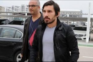 Şener &Ouml;zbayraklı forma i&ccedil;in g&uuml;n sayıyor