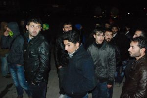 &Ouml;ğrenciler ulaşım zammı i&ccedil;in y&uuml;r&uuml;d&uuml;