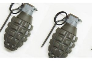 Yol kenarında 14 el yapımı bomba bulundu