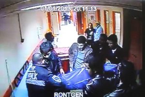 Morgdan alınan cesetle acil servisin basılmasına inceleme