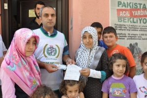 İNİYAD 2012 yılında 650 bin TL'lik yardım yaptı