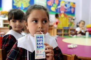 Okul s&uuml;t&uuml; ihalesinin tarihi belli oldu