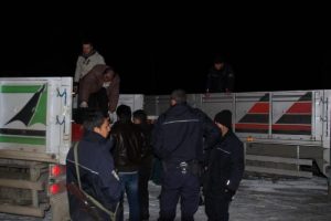 Polisten nefes kesen ka&ccedil;ak&ccedil;ılık operasyonu