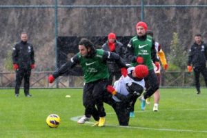 Galatasaray'a Alanya'da yağmur s&uuml;rprizi