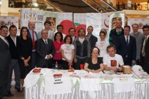 &Uuml;nl&uuml; sporculardan anlamlı organizasyon