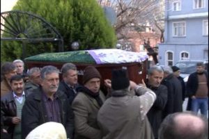 Kardeşinin zehirlendiğinden habersiz girdiği banyoda &ouml;ld&uuml;