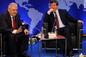 Binali Yıldırım, Davutoğlu'nu g&uuml;lme krizine soktu