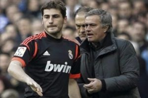 Iker Casillas krizi b&uuml;y&uuml;yor!