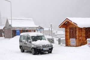 Kar Rize'de 22 k&ouml;y yolunu ulaşıma kapadı