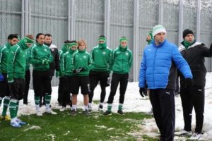 Bursaspor kar altında &ccedil;alıştı