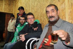 Bursa'da kar yağdı barınma evi doldu taştı