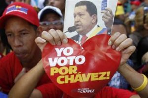 Venezuela'da 'yemin' krizi