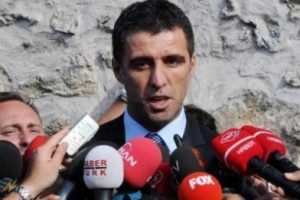 Hakan Ş&uuml;k&uuml;r'den G.Saray'a b&uuml;y&uuml;k sitem
