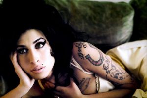 Amy Winehouse'un alkol zehirlenmesinden &ouml;ld&uuml;ğ&uuml; doğrulandı
