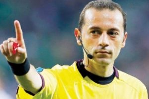 FIFA'dan C&uuml;neyt &Ccedil;akır'a yasak geldi!