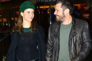 Flaşlar patladı Beren Saat'in s&uuml;tyeni g&ouml;r&uuml;nd&uuml;