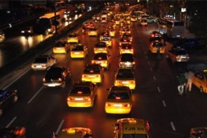 Taksicinin kısa mesafe l&uuml;ks&uuml; kalkıyor