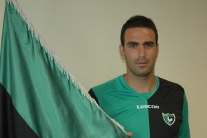 Denizlispor'da Burak &Ouml;zsara&ccedil; futbolu bıraktı