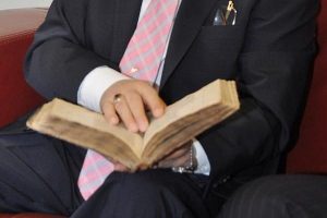 500 yıllık el yazması eser ele ge&ccedil;irildi