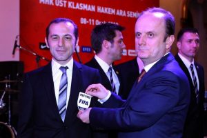 FİFA kokartlarını taktılar