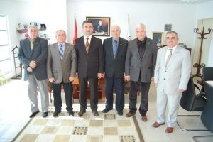 İş&ccedil;i emeklilerinden Yılmaz'a yeni yıl ziyareti