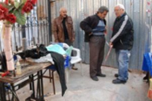 112 yıllık makinesi ile sokakta