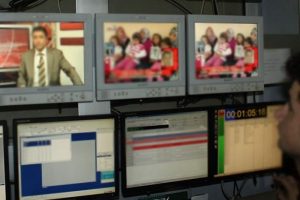 Televizyonculara '&ouml;zel haber' kullanma yasağı