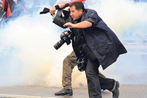 Gazetecilerin yıpranma hakkı geri geliyor