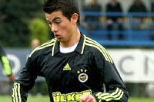 Fenerbah&ccedil;e Berk Elitez'i kiraladı