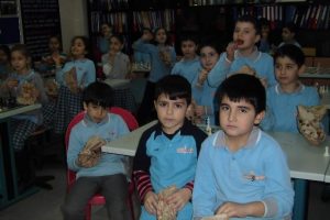 Sarıkamış Şehitleri i&ccedil;in lokma d&ouml;kt&uuml;rd&uuml;ler
