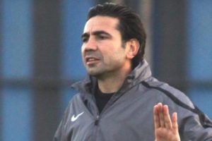 "Emre &Ouml;zt&uuml;rk'&uuml;n takımda kalması iyi oldu"