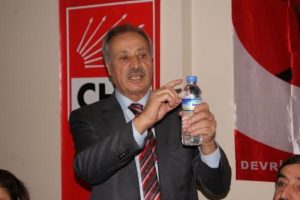 Ekinci'den h&uuml;k&uuml;mete sert eleştiri