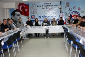 Kıyafet &ouml;zg&uuml;rl&uuml;ğ&uuml; i&ccedil;in 10 milyon imza toplayacaklar
