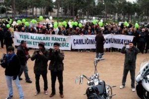 &Ccedil;amliğa otel imarına fidanlı protesto