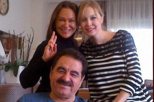 H&uuml;lya Avşar Tatlıses ailesini ziyaret etti