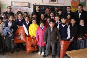 T&uuml;rkmenler Derneği'nden &ouml;rnek hareket