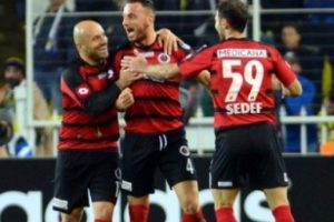 Gen&ccedil;lerbirliği'nden aynı g&uuml;nde 2 ma&ccedil;