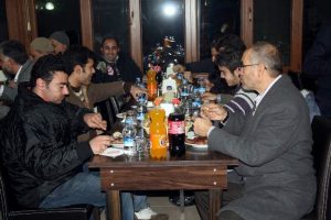 Suriye'den ka&ccedil;an 11 aileye G&uuml;rsu Belediyesi sahip &ccedil;ıktı