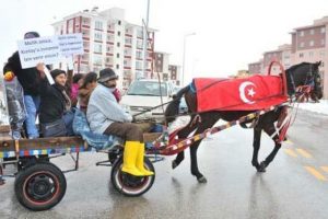 G&ouml;k&ccedil;ek'ten T&uuml;rk bayrağı tepkisi