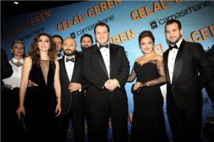H&uuml;lya Avşar'ı bir senelik g&uuml;ld&uuml;ren film!